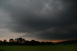 Kurz vor Beginn von Hagel und Platzregen in der Abenddmmerung