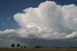 Ein erstes Gewitter in nrdlicher Richtung, vom Mnchner Norden aus gesehen